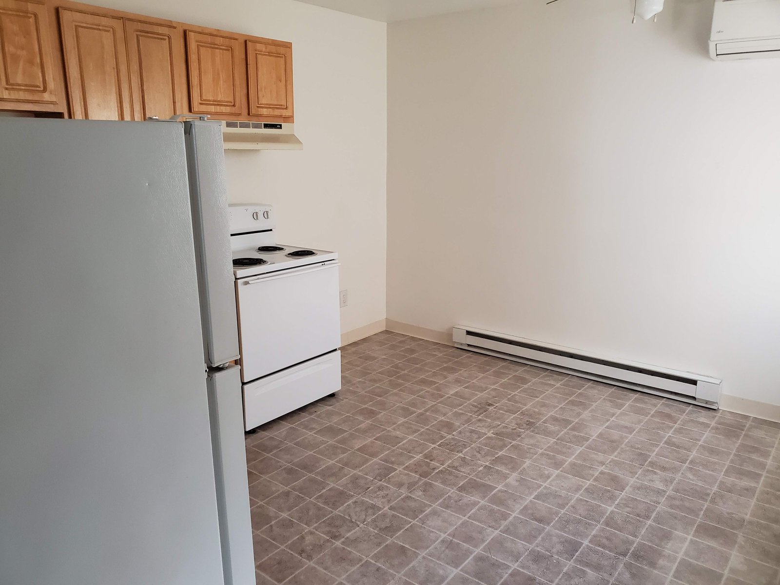 Eat-In Kitchen & Mini-Split AC