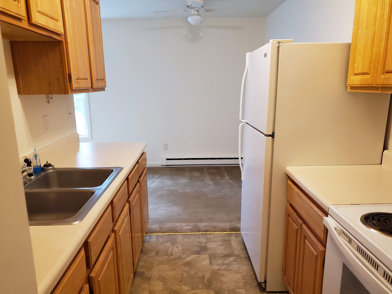 Kitchen & Dining Area